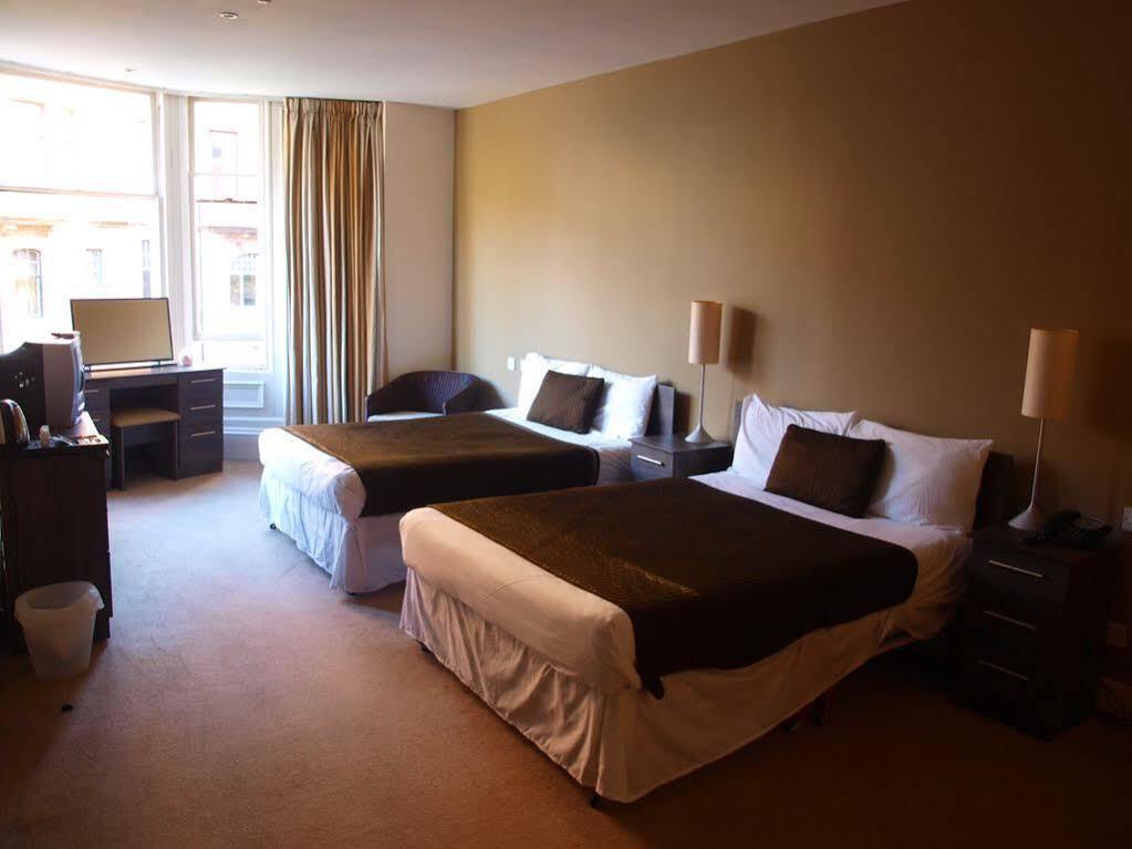 Oyo The Ivory Hotel Glasgow Extérieur photo